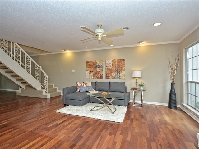 Living Room 4